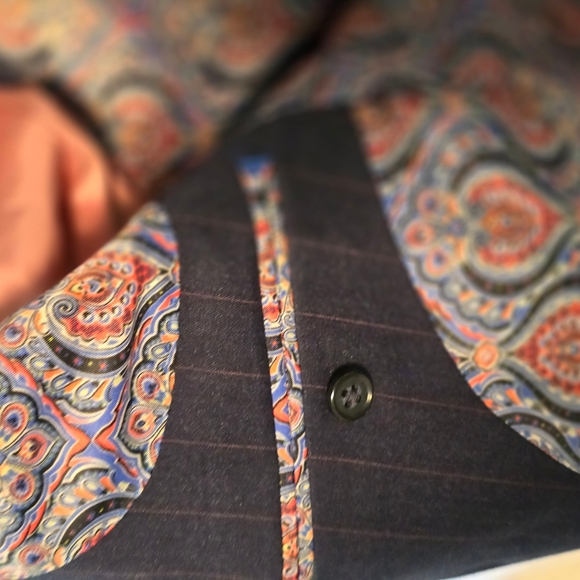 Suit Jacket - Picture 9 of 10